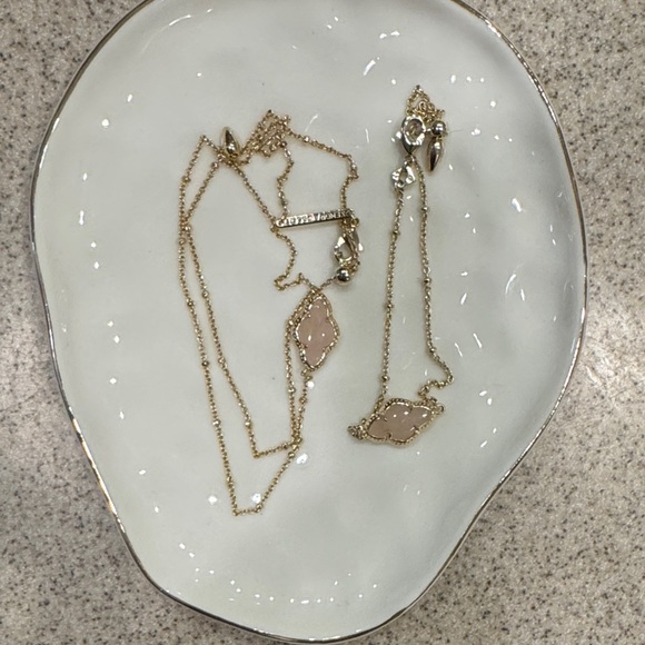 Kendra Scott Gold Necklace with Pink Accents - Picture 1 of 1